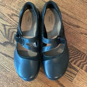 Collection by Clark’s black shoes 8.5 ladies